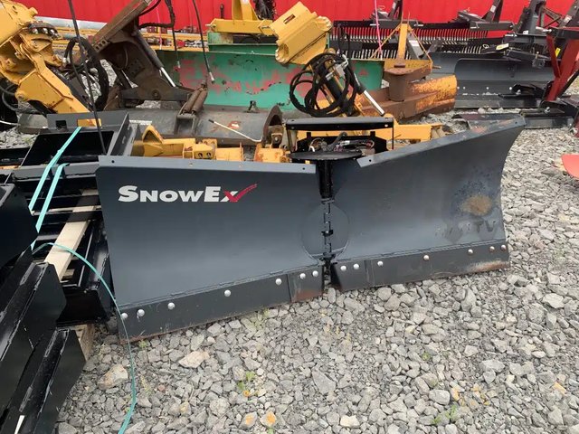 SnowEx 72’ Chasse-neige