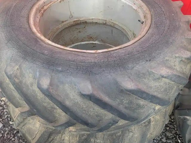 Unverferth 18.4-30 Roues double