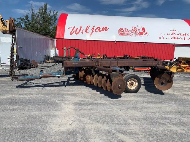 Ford 243 12ft Disque