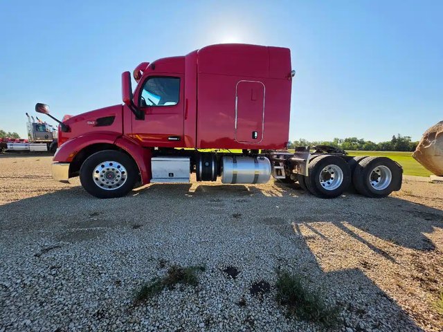2018 Peterbilt 579 Camion dix roues