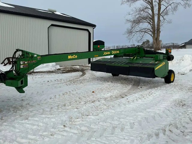 John Deere 946 Faucheuse-conditionneuse