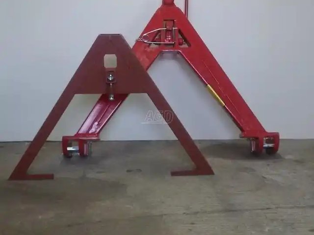 Quick Attach A Frame / Implement Half divers