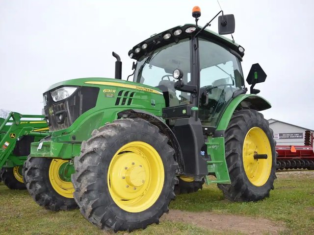 John Deere 6130R Tracteur
