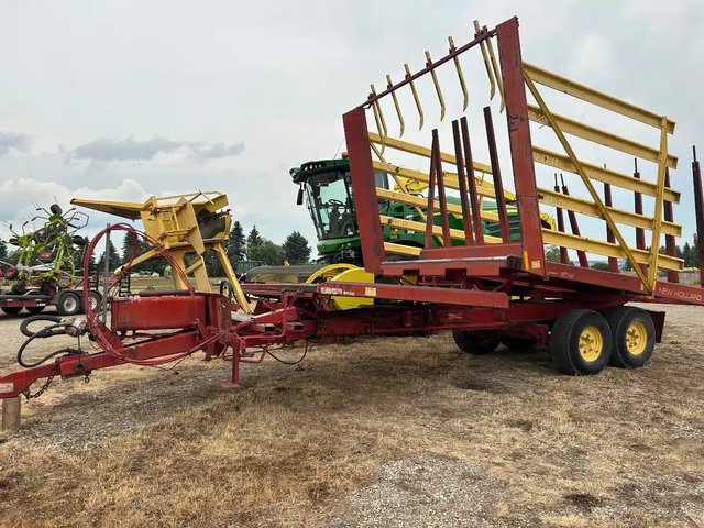1982 New Holland 1063 Chariot à ballots