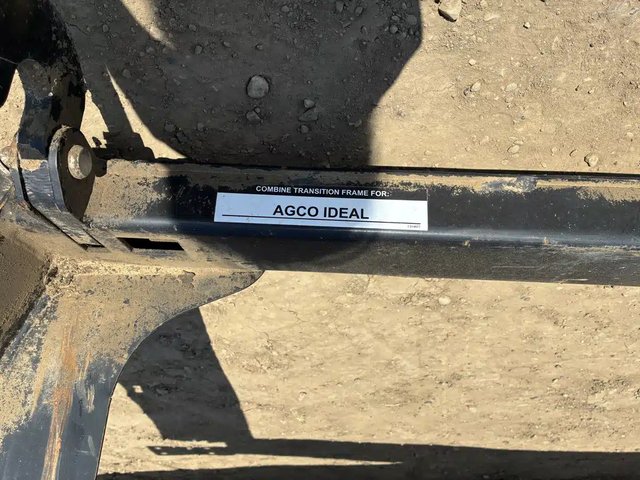 MacDon ADAPTER pièces - neuves et usagées