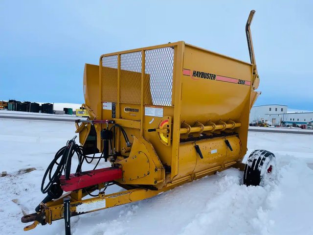 2007 Haybuster 2650 Processeur de Balle