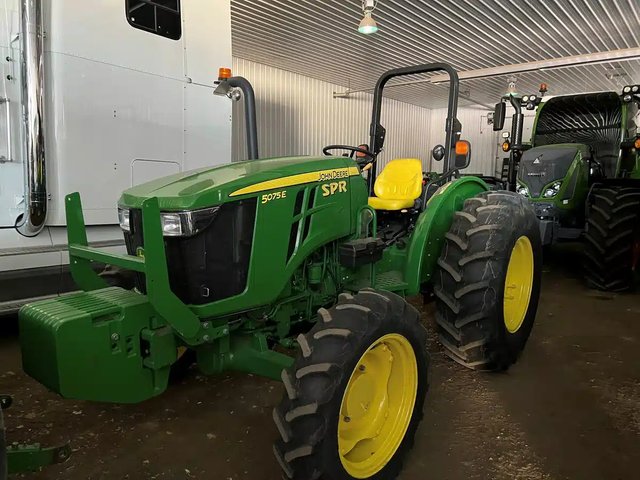 2015 John Deere 5075E Tracteur