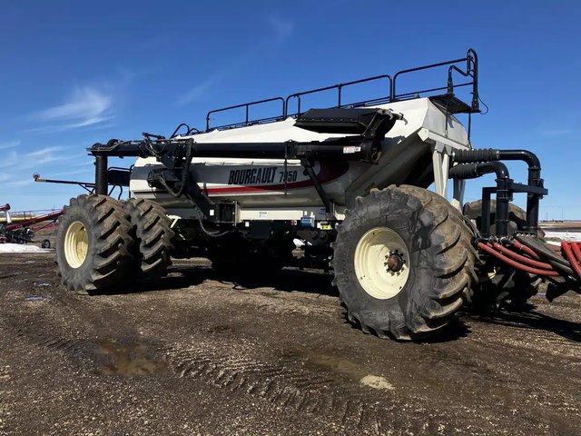 2014 Bourgault 7950 Remorque pneumatique