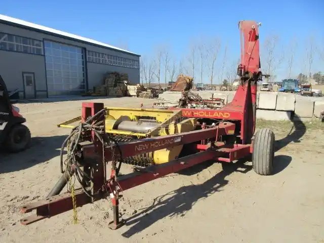 New Holland 770 Fourragère