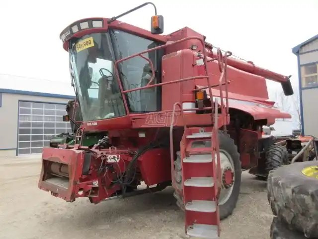 1998 Case IH 2388 Batteuse