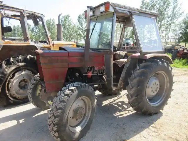 1976 Universal 445 Tracteur