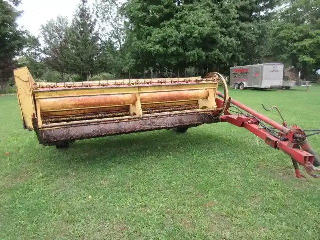 New Holland 488 Faucheuse-conditionneuse