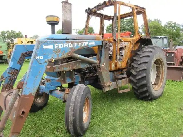 1977 Ford 7700 Tracteur