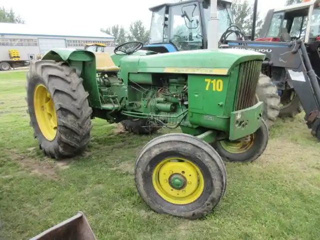 1967 John Deere 710 Tracteur