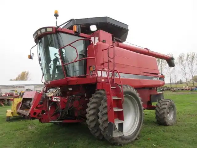 2000 Case IH 2388 Batteuse