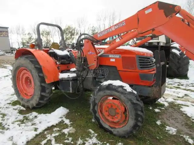 Kubota M9000 Tracteur