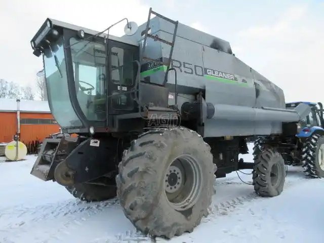 Gleaner R50 Batteuse