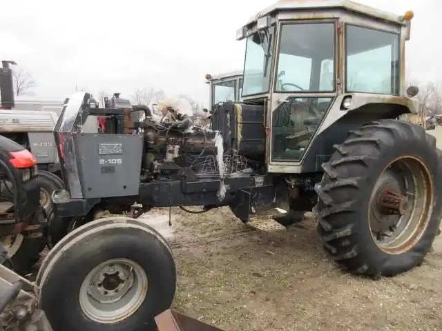 1975 White 2-105 Tracteur