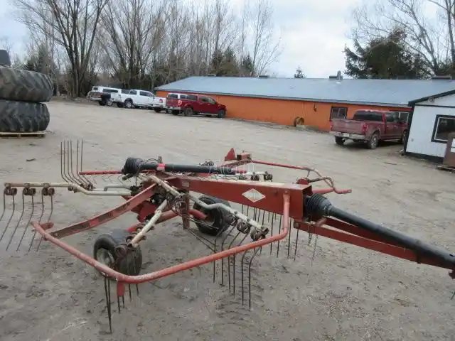 1989 Kuhn GA 300 GT râteau