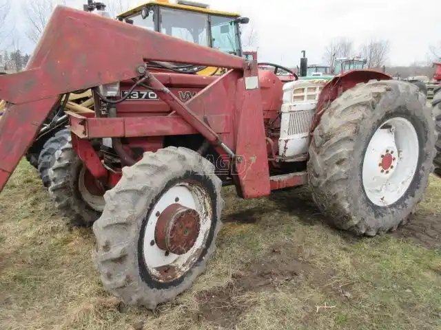1975 White 1370 Tracteur
