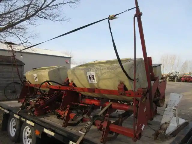 International Harvester 56 Planteur