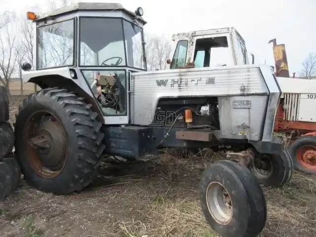 1975 White 2-105 Tracteur