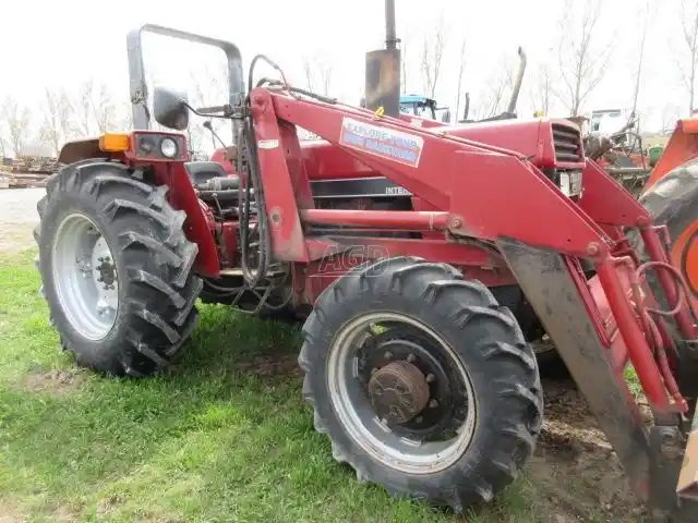 Case IH 685 Tracteur