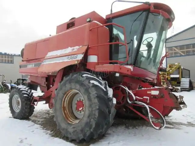 1998 Case IH 2366 Batteuse