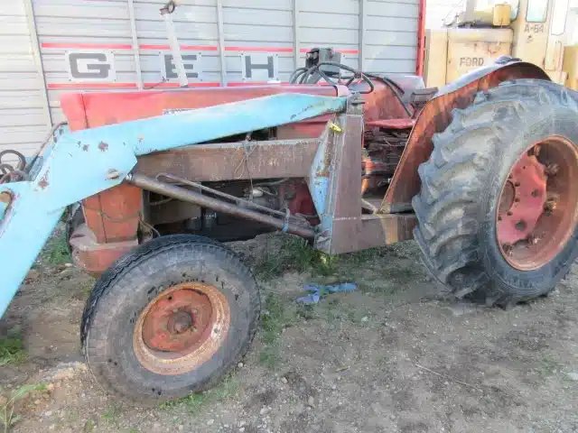 International Harvester 624 Tracteur