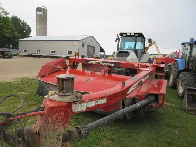 New Holland 1411 Faucheuse-conditionneuse à disques