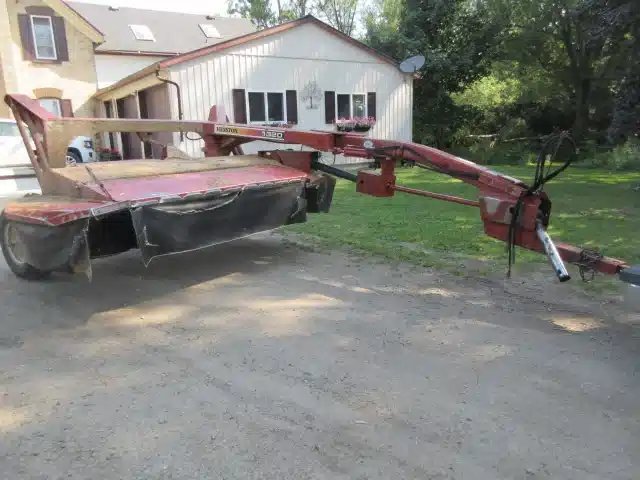 Hesston 1320 Faucheuse-conditionneuse à disques