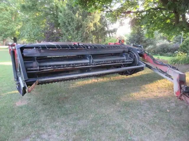 MacDon 4000 Faucheuse-conditionneuse