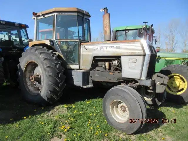 White 2-105 Tracteur