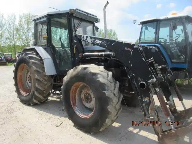 1992 White 6085 Tracteur
