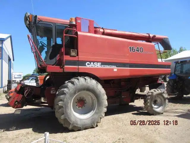 1986 Case IH 1640 Batteuse
