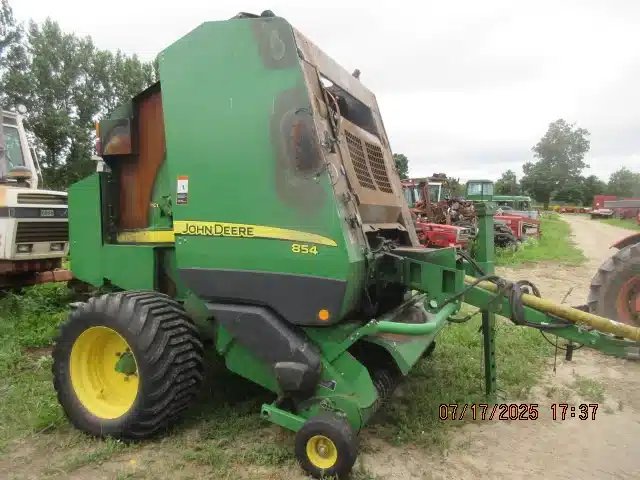 John Deere 854 Presse à Balle Ronde