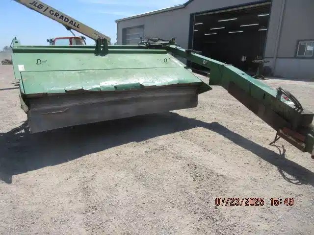 John Deere 920 Faucheuse-conditionneuse à disques