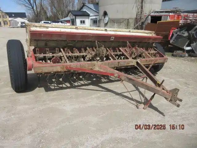 International Harvester 10 Semoir