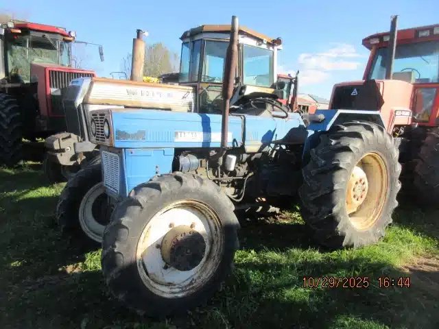 Universal 640 Tracteur