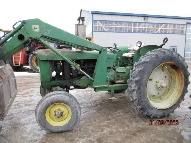 John Deere 1830 Tracteur