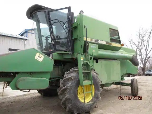 1987 John Deere 4425 Batteuse