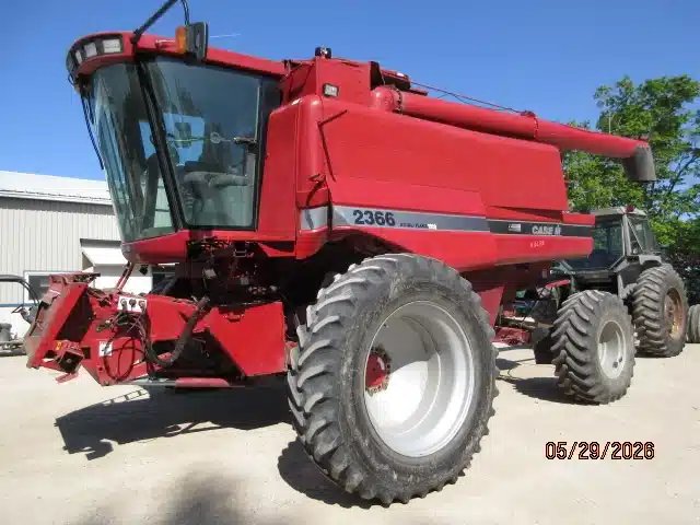 1994 Case IH 2366 Batteuse