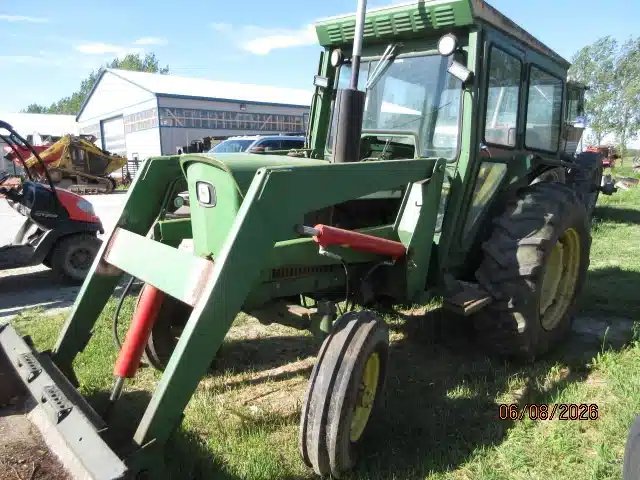 John Deere 1830 Tracteur