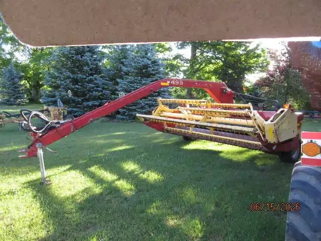 New Holland 499 Faucheuse-conditionneuse