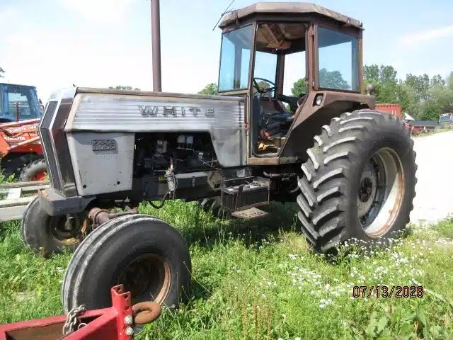 1976 White 2-105 Tracteur