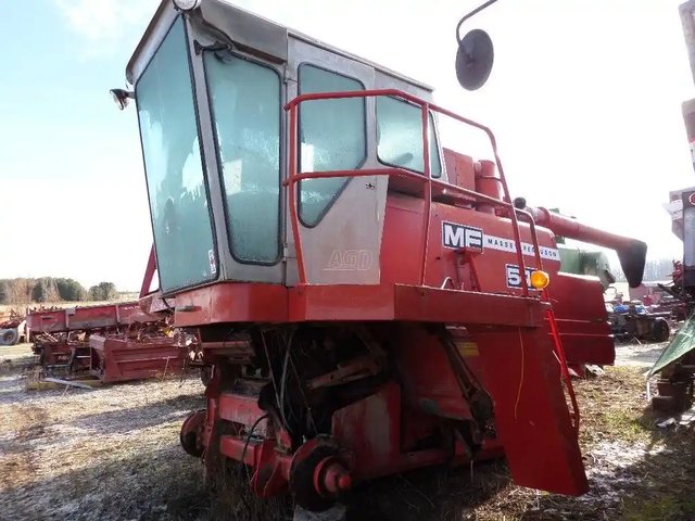 Massey Ferguson 540 Batteuse