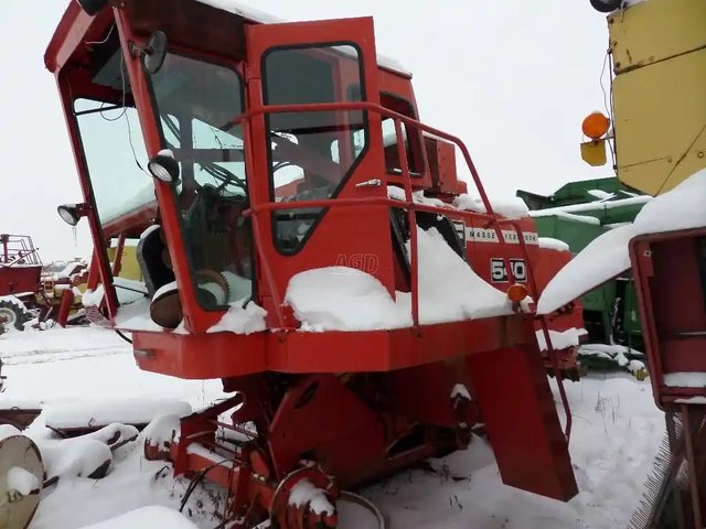 Massey Ferguson 540 Batteuse