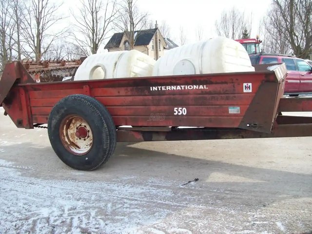 International Harvester 550 Épandeur à fumier