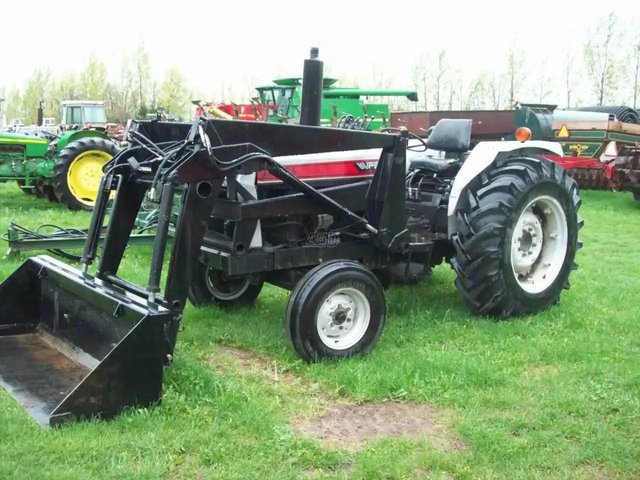 1984 White 2-55 Tracteur