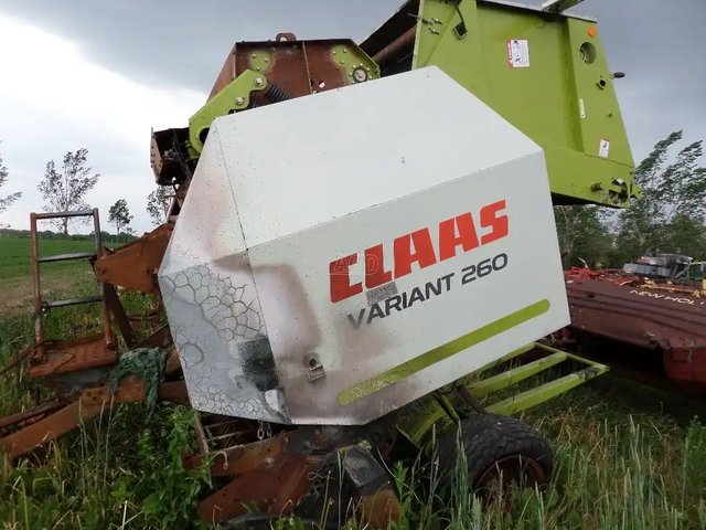 CLAAS VARIANT 260 Presse à Balle Ronde